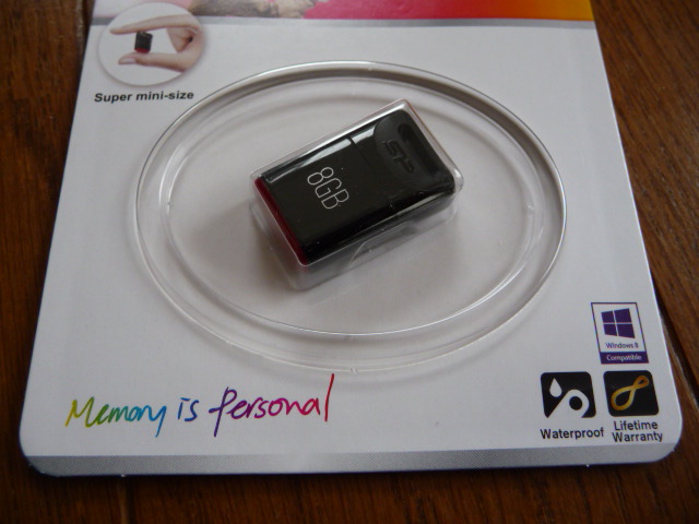 SiliconPower製USBフラッシュメモ